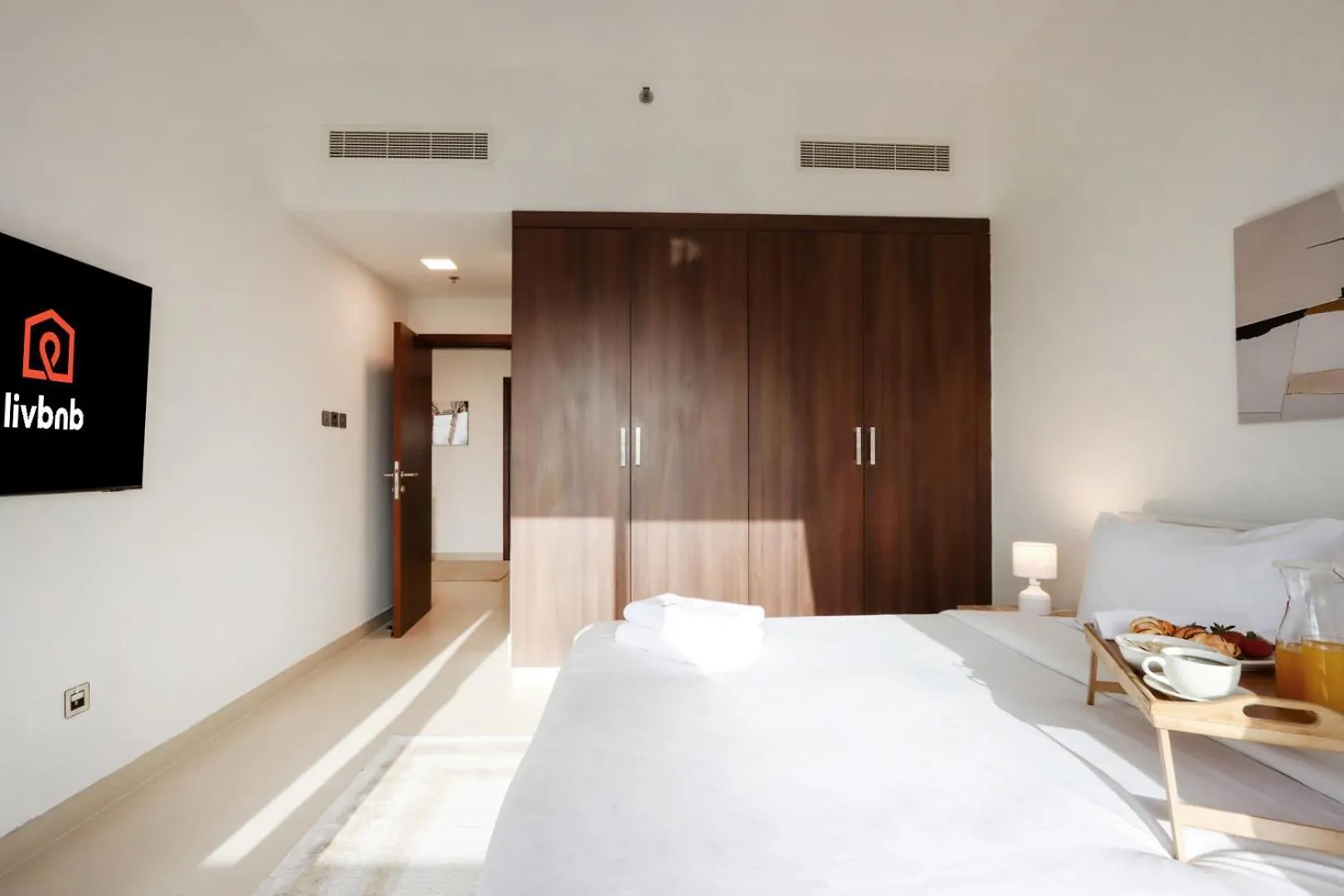 Apartment Livbnb - 1B With Sunset View Near Community Circle Park Jvc Dubai